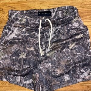 Abercrombie & Fitch Mesh Camo Short